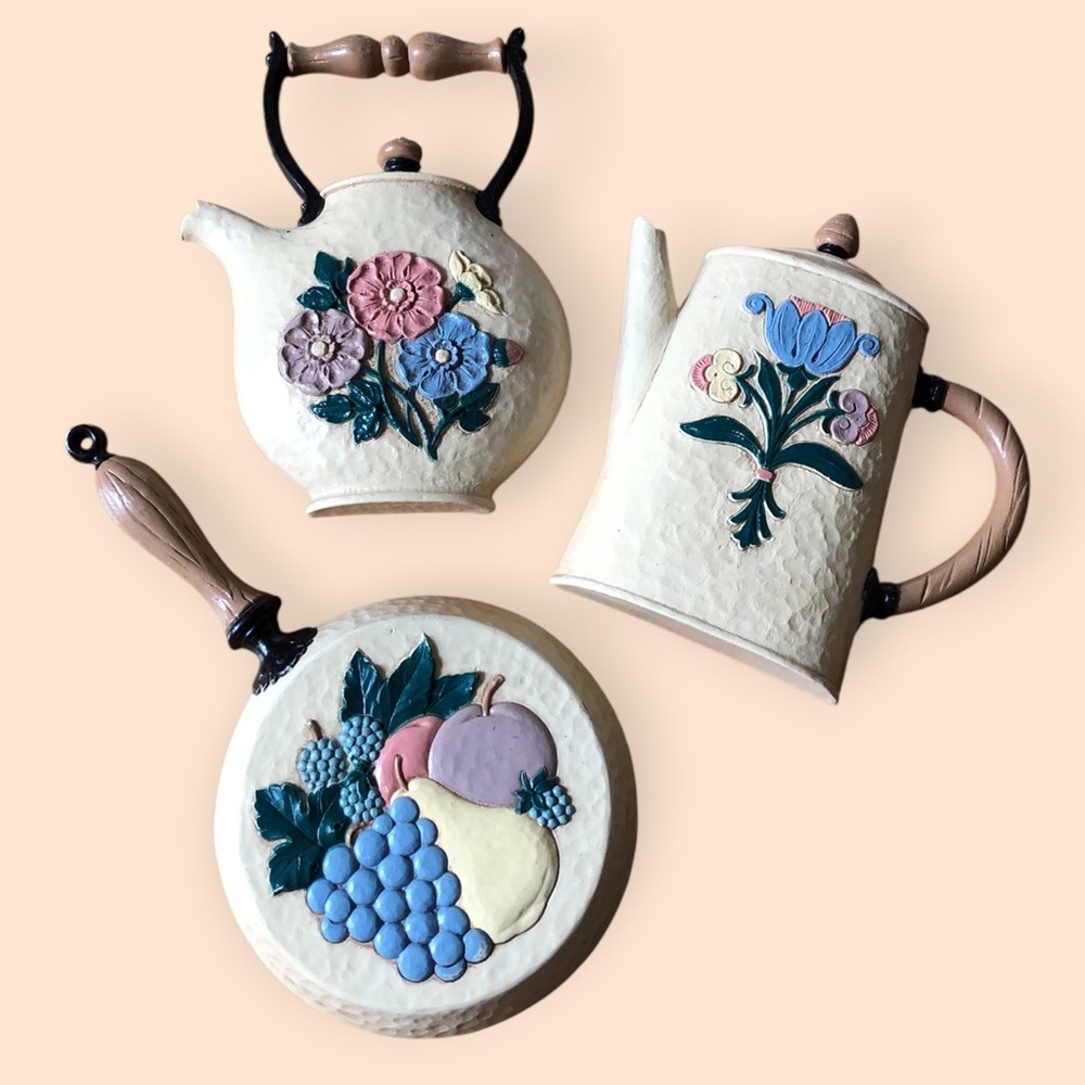 Vintage MCM Homco Retro Kitchen Wall Decor 3pc Tea Kettle Coffee Pot Skillet Pan
